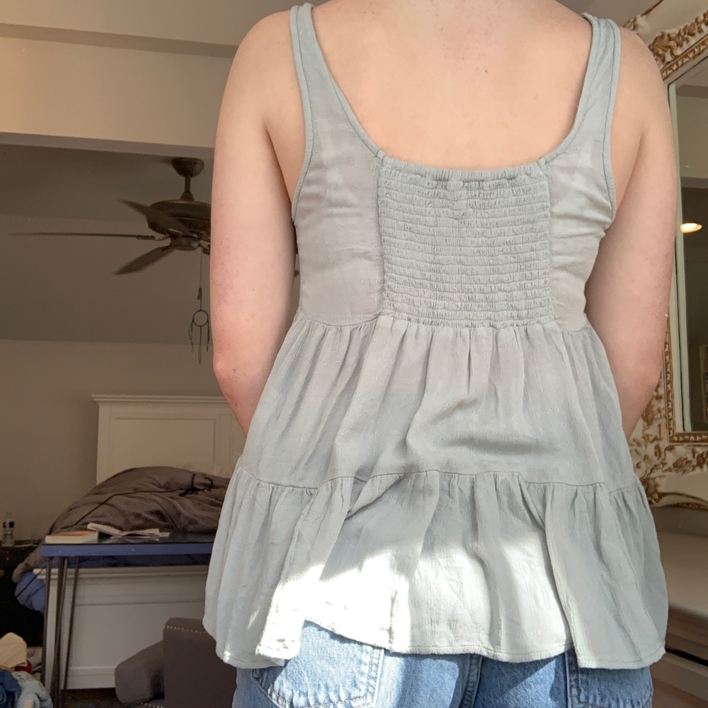 American Eagle Ruffle Top - Picture 3 of 4